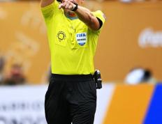 包含金州勇士决赛血战皇家马德里，贝林厄姆砍下3记关键球，全场沸腾的词条