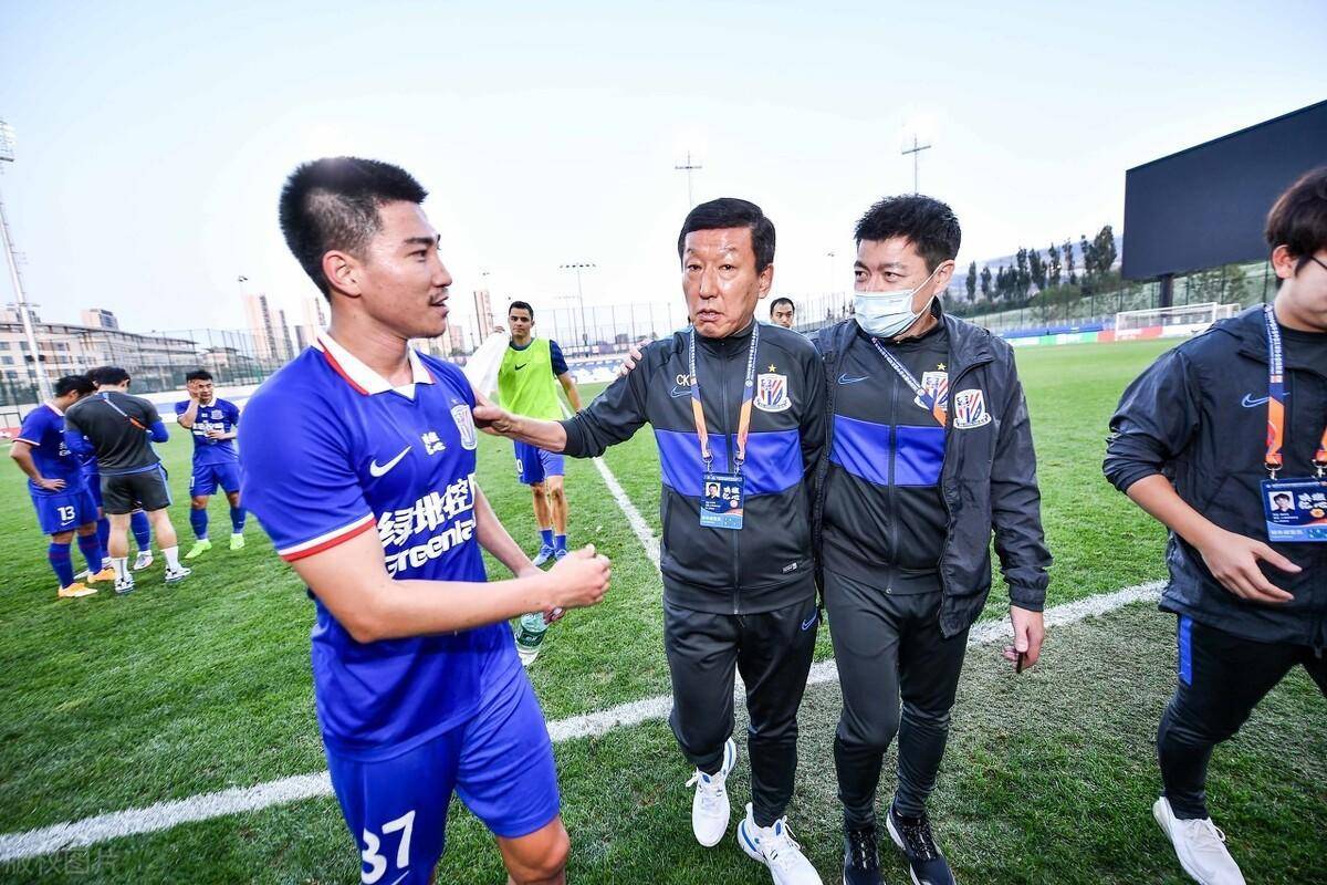 关于温泉城主帅点名表扬年轻球员表现出色的信息
