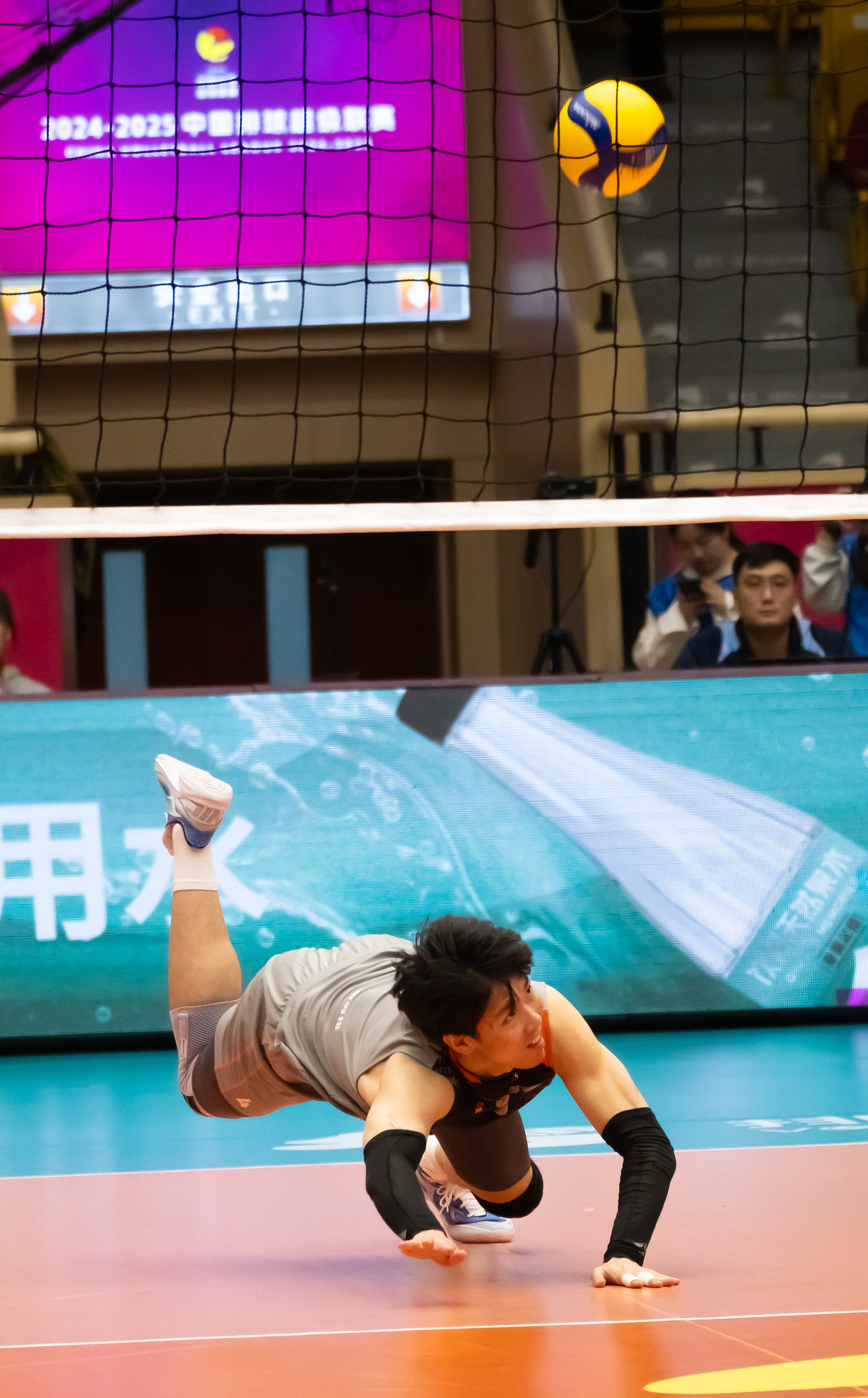 中国队大奖赛迎战劲敌，目标只有逆转获胜