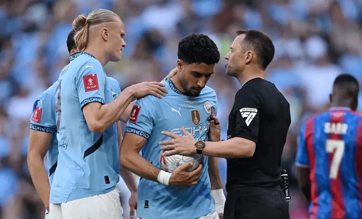  费利克斯勒布伦几岁 