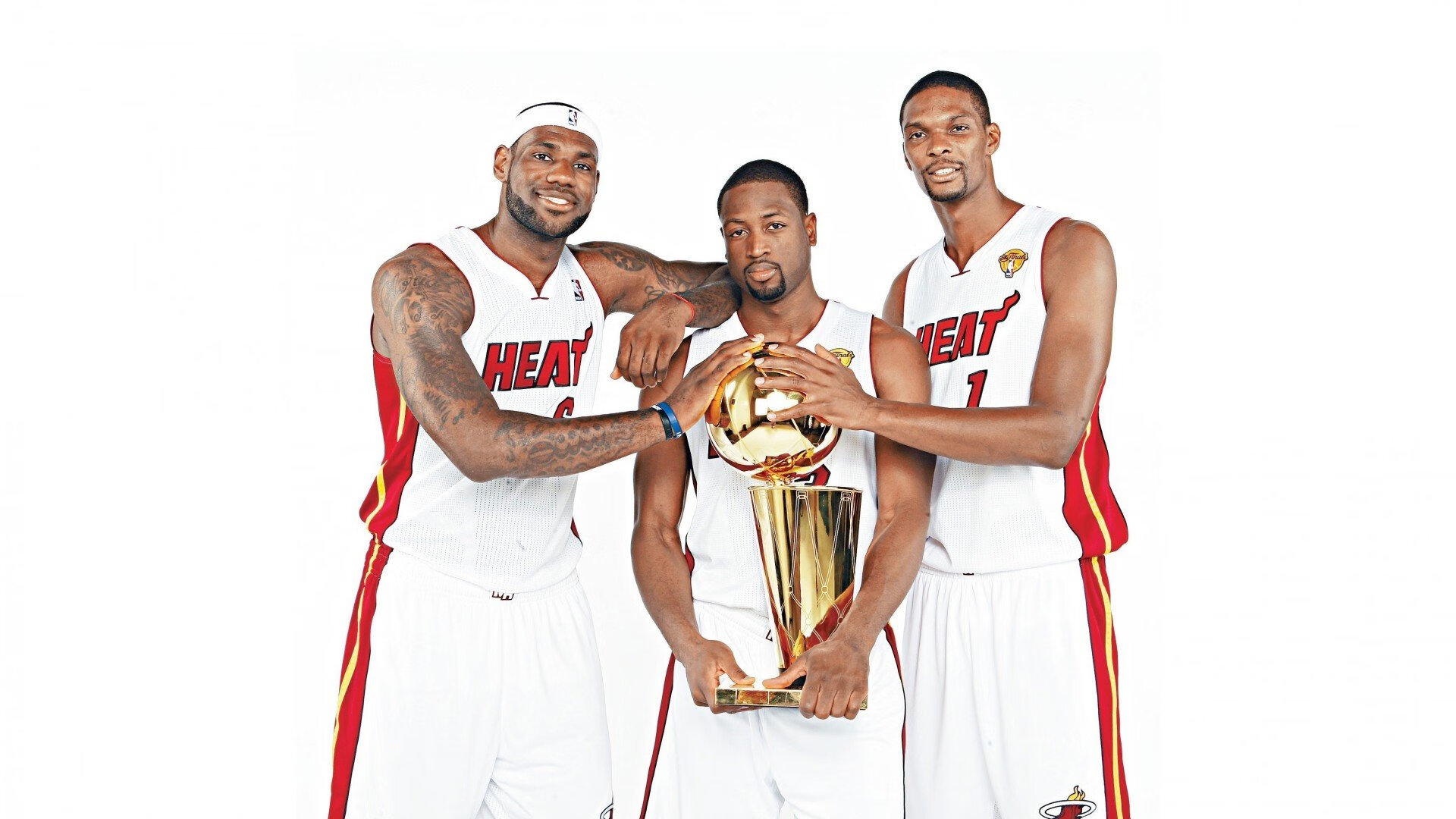 密尔沃基雄鹿主帅放话:夏季联赛八强战必胜费内巴切,凯恩冷笑回应