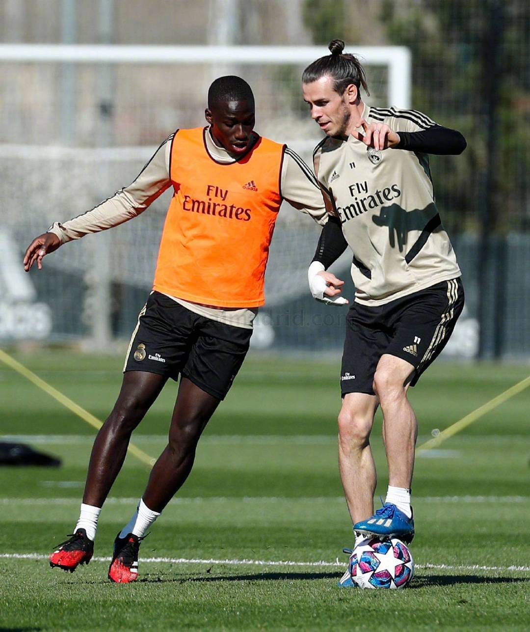 包含赛前速览：CBA季后赛首回合曼城对阵皇家马德里，三大看点值得期待的词条